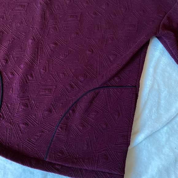 BCBGeneration Top - Picture 3 of 4